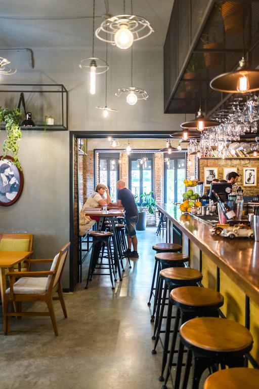 Destil Hostel Tirana Eksteriør billede